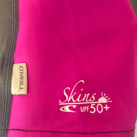 O’Neill Rashgard - Picture 6 of 8